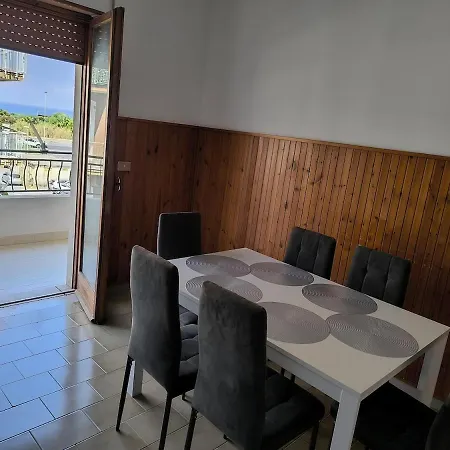 Sunny 100 Meters From The Sea Lejlighed Scalea