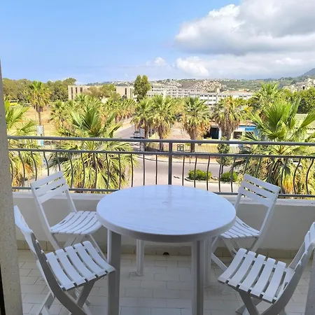 Sunny 100 Meters From The Sea شقة سكاليا